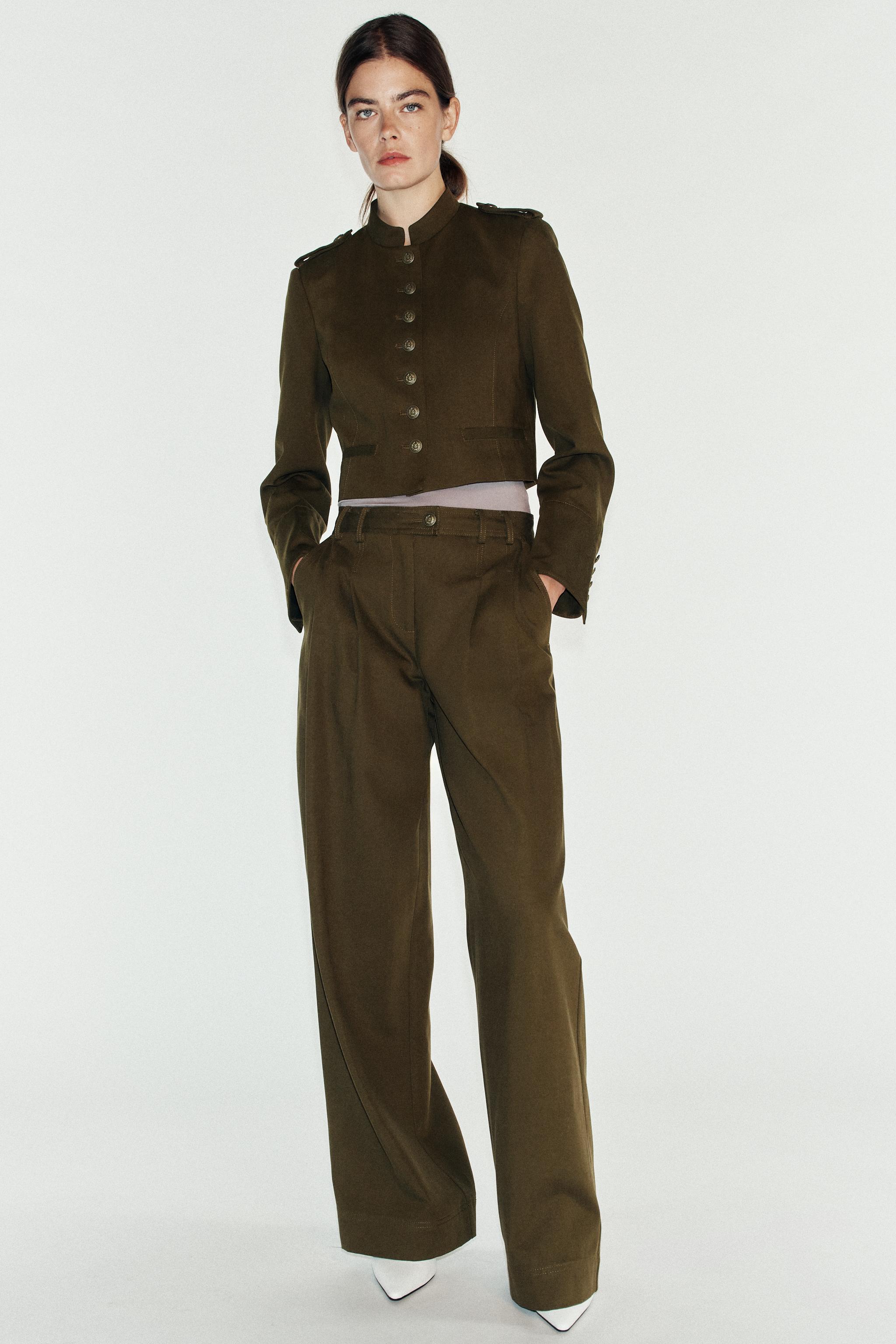 WIDE-LEG PLEATED PANTS